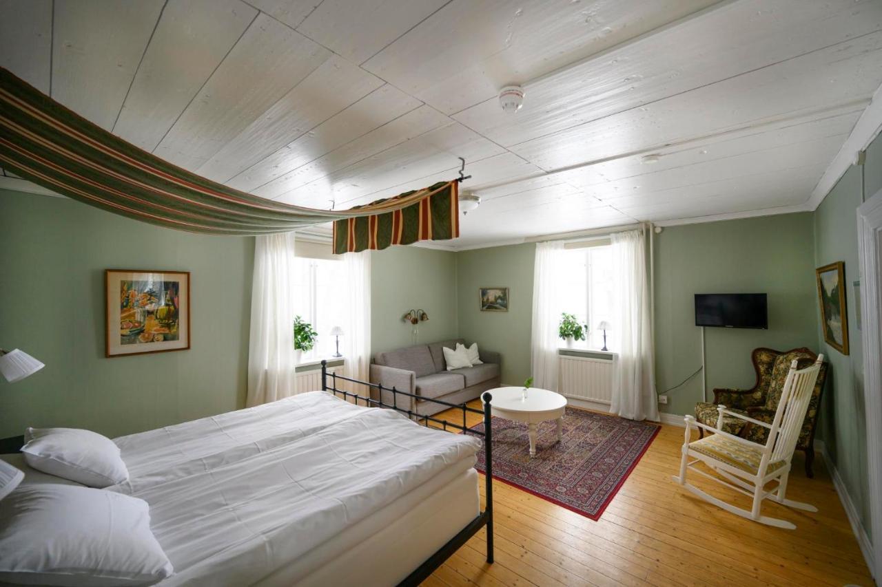 Oelme Praestgard Gaestgiveri Kristinehamn Exterior photo